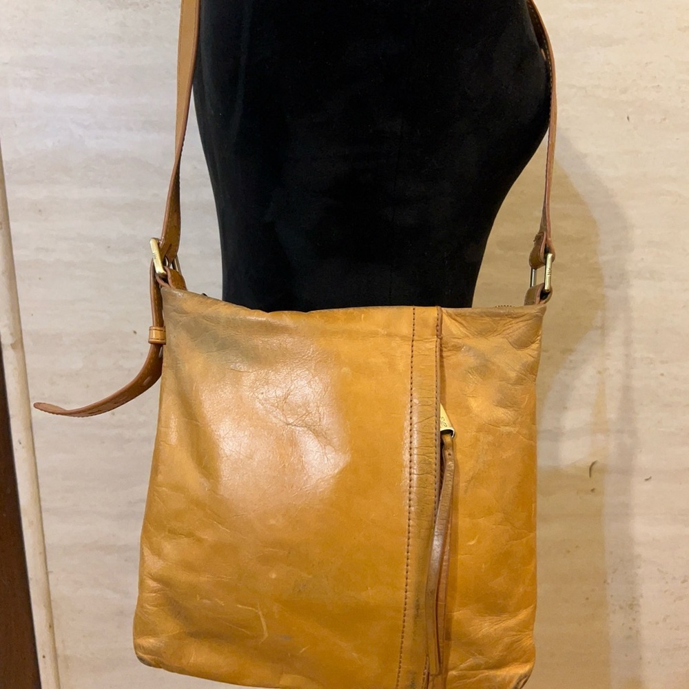 Hobo Drifter, a leather crossbody bag vintage-style smooth leather - Picture 2 of 16